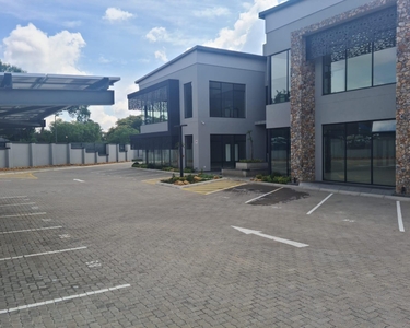 250m² Office To Let in Morehill
