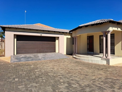 3 Bed House in Waterberry Country Estate