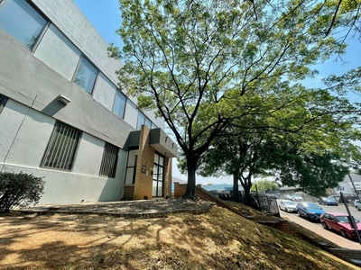 300m² Office To Let in Jet Park