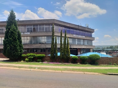 390m² Office To Let in Pec Building, Silverton