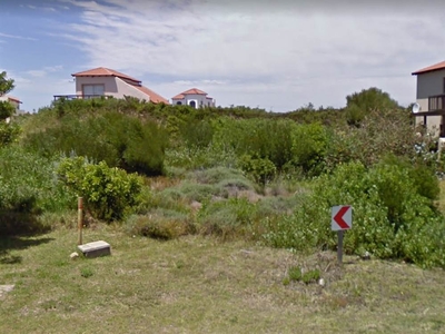 816 m² Land available in St Francis Bay