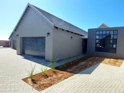 Apartment For Rent In Woodland Hills Bergendal, Bloemfontein