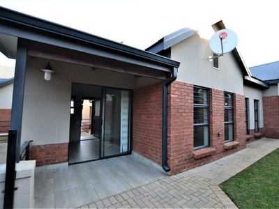 Apartment For Sale In De Land Estate, Potchefstroom