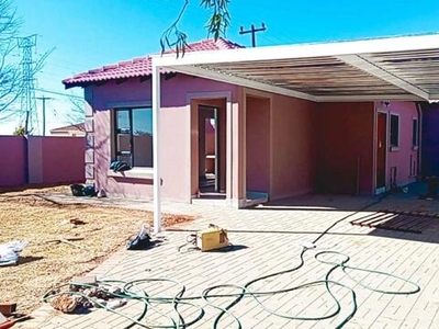 House For Sale In Mandela View, Bloemfontein