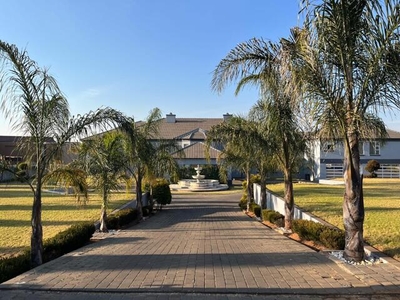 House For Sale In Mooikloof Glen, Pretoria