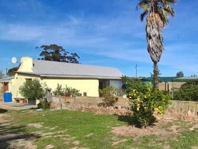House For Sale In Moorreesburg, Western Cape