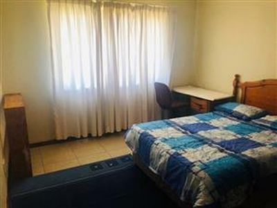 Room braamfontein to let from october - Braamfontein