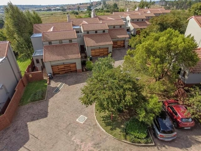 Townhouse For Sale In Rietvlei Ridge Country Estate, Pretoria