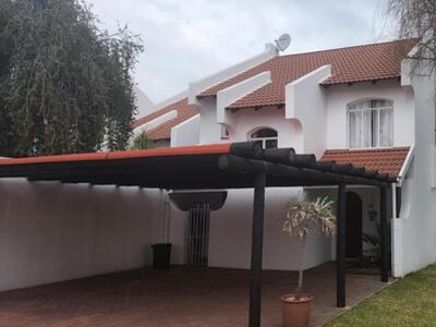 Townhouse For Sale In Sunset Cove, Vaal Marina