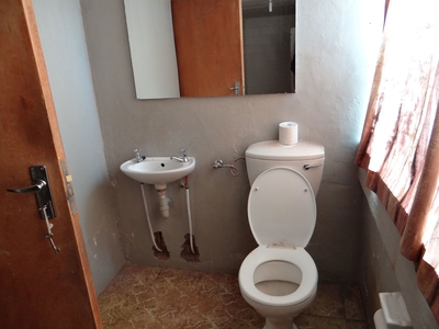 3 bedroom house for sale in Beaufort West