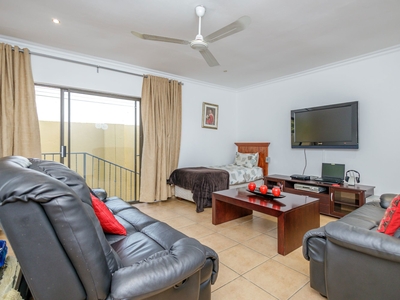 3 bedroom house for sale in Thornhill Estate