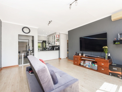 3 bedroom townhouse for sale in Lonehill