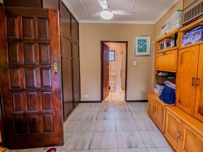 6 bedroom, Durban KwaZulu Natal N/A