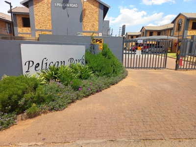 Apartment / Flat For Sale in Albemarle Ext 1, Germiston