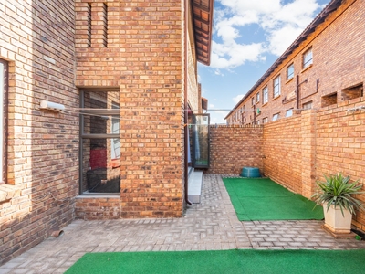 Apartment / Flat For Sale in Albemarle, Germiston