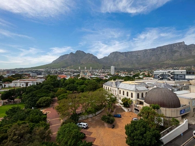 Apartment / Flat For Sale in Cape Town City Centre, Cape Town
