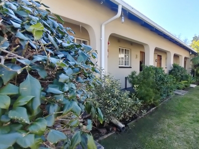 Apartment / Flat For Sale in Meadowbrook, Germiston