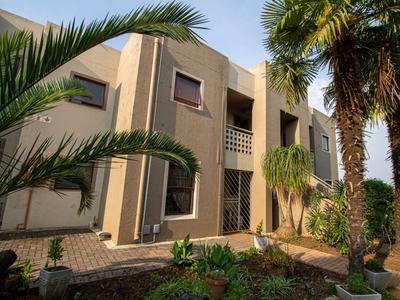 Apartment / Flat For Sale in New Market Park, Alberton