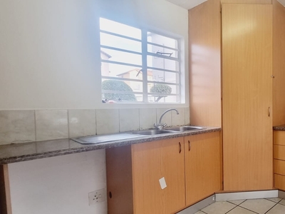 Apartment / Flat For Sale in Ormonde, Johannesburg