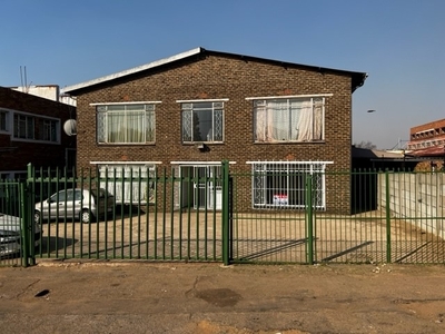 Apartment / Flat For Sale in Rosettenville, Johannesburg