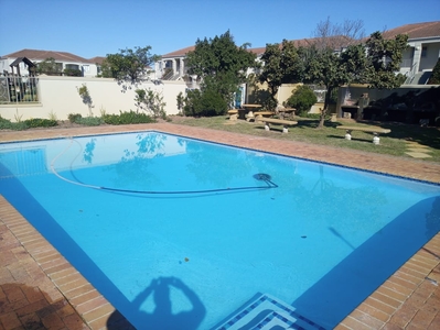 Apartment / Flat For Sale in Royal Ascot, Milnerton