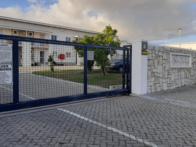 Apartment / Flat For Sale in Rugby, Milnerton