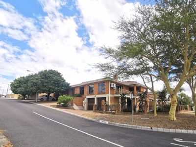 House For Sale in Brackenfell South, Brackenfell
