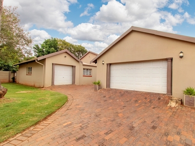 House For Sale in Discovery, Roodepoort