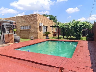House For Sale in Eloff, Delmas