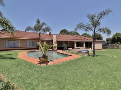 House For Sale in Florida Park, Roodepoort