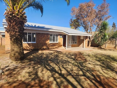 House For Sale In Herlear, Kimberley