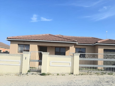 House For Sale in Ilitha Park, Khayelitsha