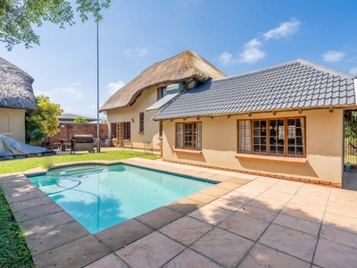 House For Sale in Kloof, Kloof