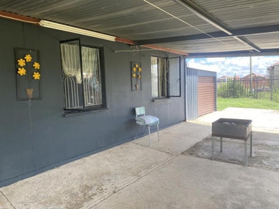 House For Sale in Ladysmith Central, Ladysmith