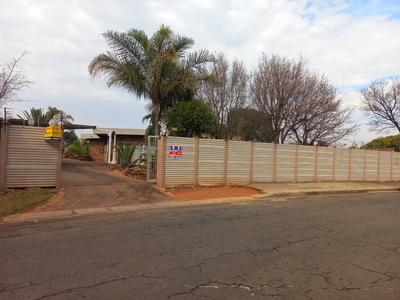 House For Sale in Mimosa Park, Germiston