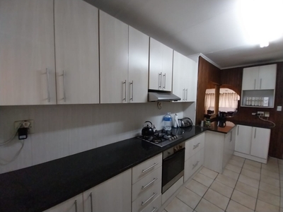 House For Sale in Mimosa Park, Germiston