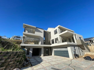 House For Sale In Mont Fleur Mountain Estate, George