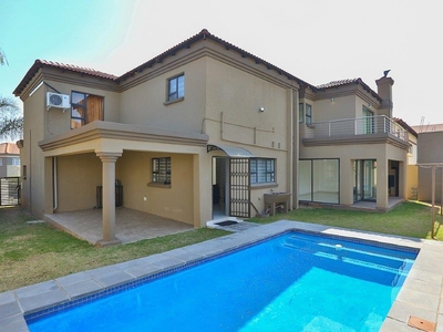 House For Sale in Radiokop, Roodepoort