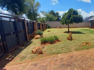 House For Sale in Rondebult, Germiston