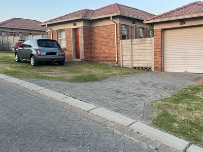 House For Sale in Thatch Hill Estate, Centurion