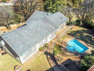 House For Sale In Winchester Hills, Johannesburg