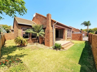 Townhouse For Sale In Amberfield Crest Estate, Centurion