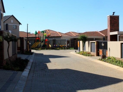 Townhouse For Sale In Baillie Park, Potchefstroom