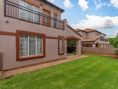 Townhouse For Sale in Castleview, Germiston