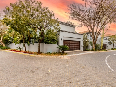 Townhouse For Sale in Eagle Canyon Golf Estate, Roodepoort