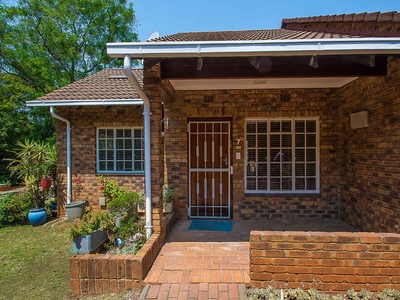 Townhouse For Sale in Fairland, Randburg