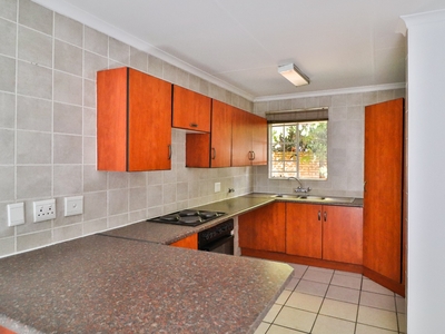 Townhouse For Sale in Honeydew Manor, Roodepoort