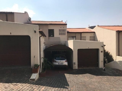 Townhouse For Sale In Kibler Heights, Johannesburg