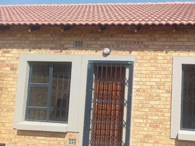 Townhouse For Sale In Terra Nova, Secunda