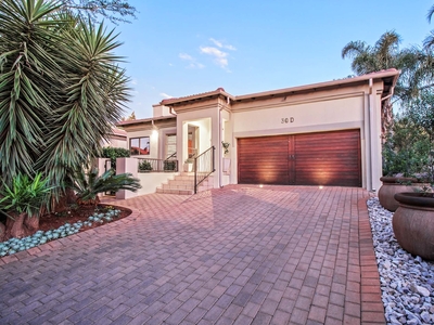 Townhouse For Sale in The Wilds, Pretoria